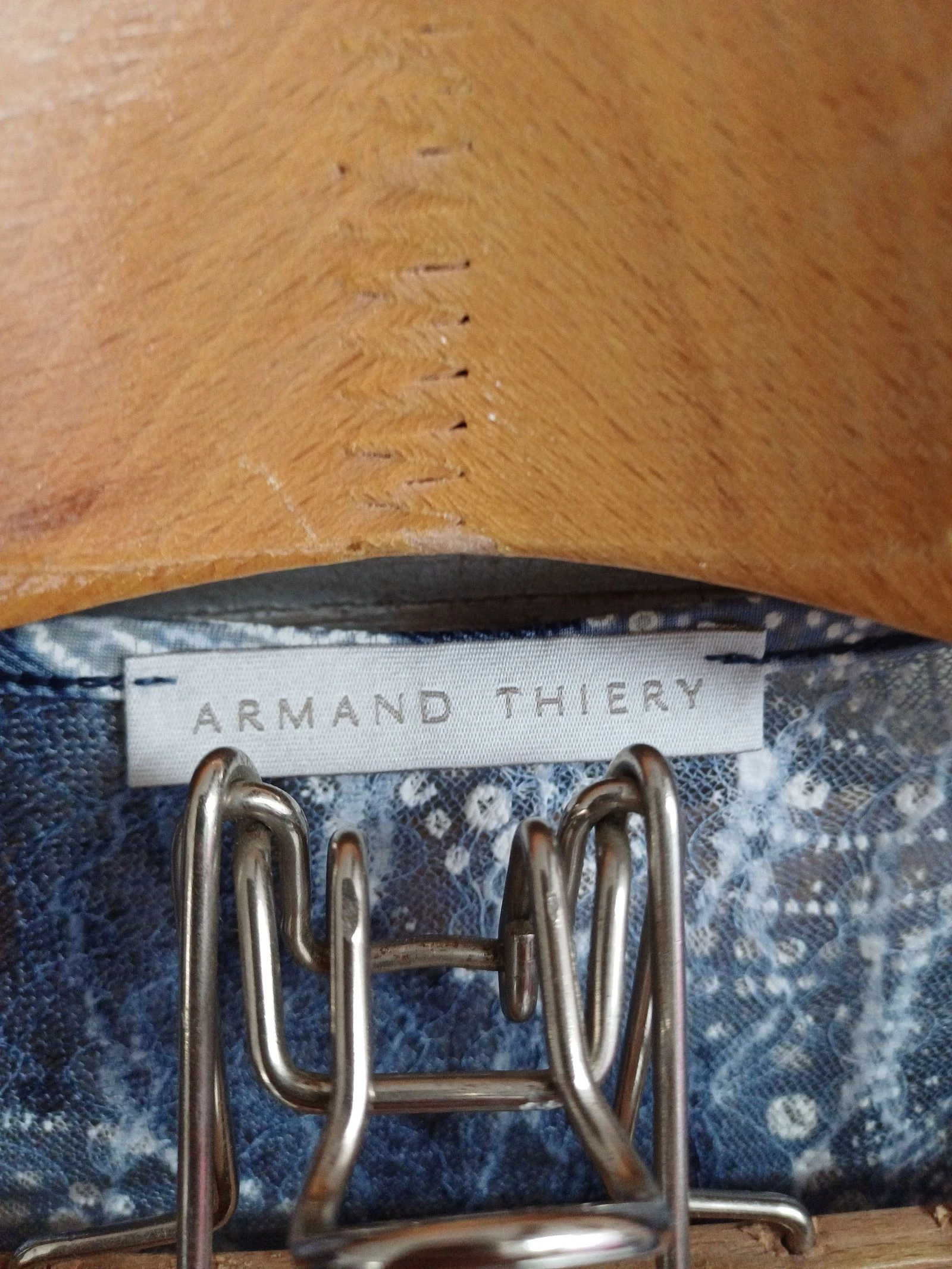 Pretty Armand Thiery blouse in blue - 36 – photo 4
